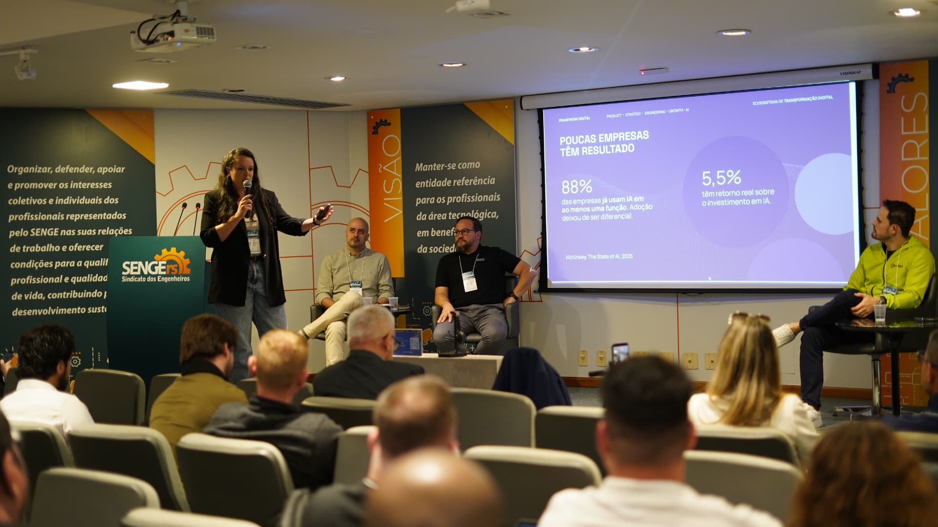 Registro da edição do AI Executive Summit em Porto Alegre — foto 5