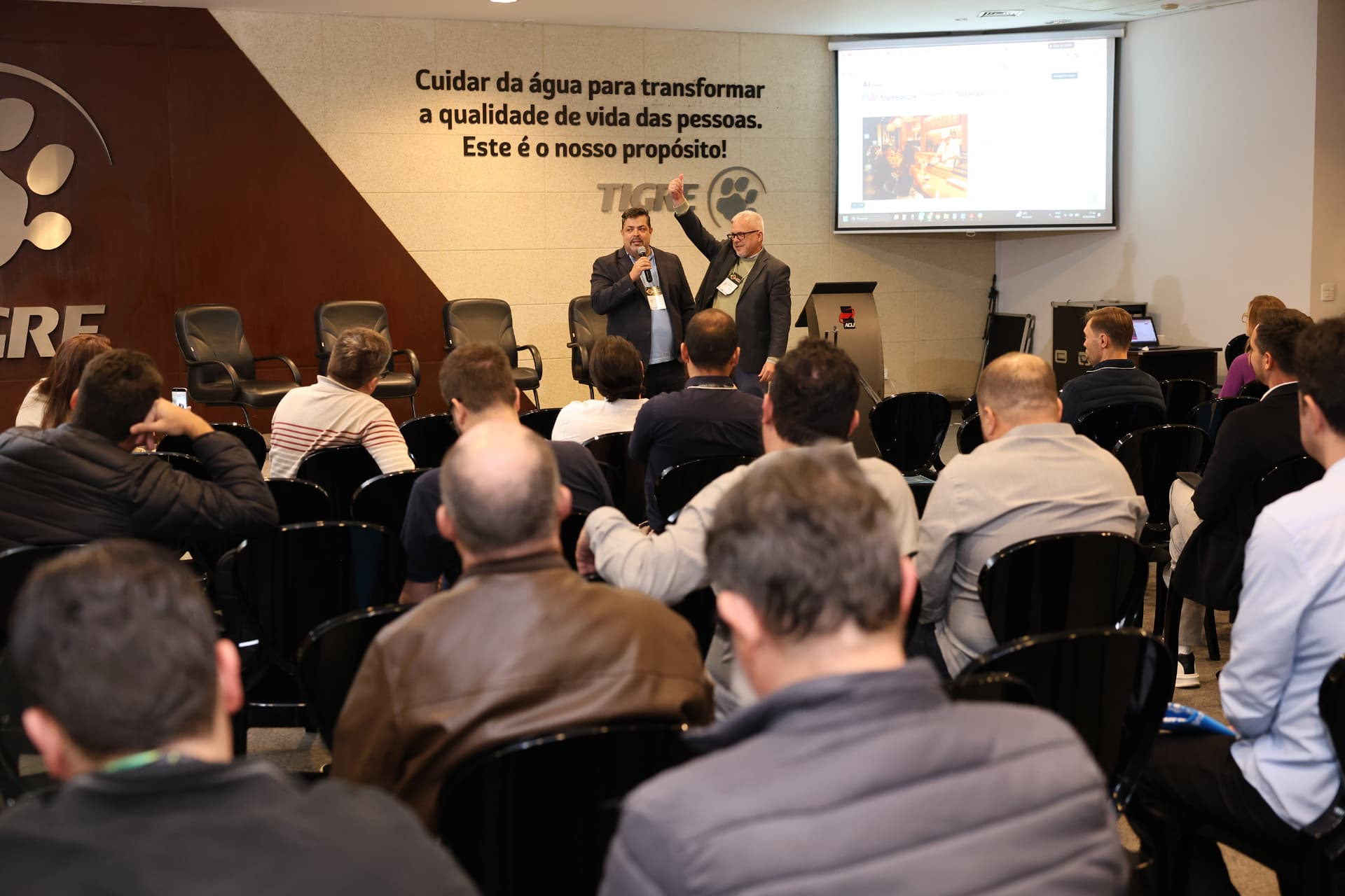 Registro da edição do AI Executive Summit em Joinville — foto 11