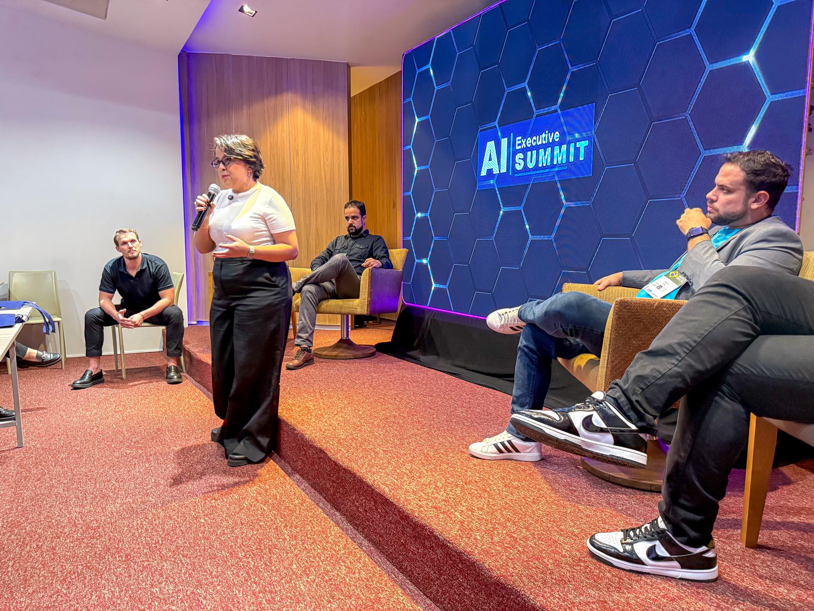 Registro da edição do AI Executive Summit em Cuiabá — foto 2