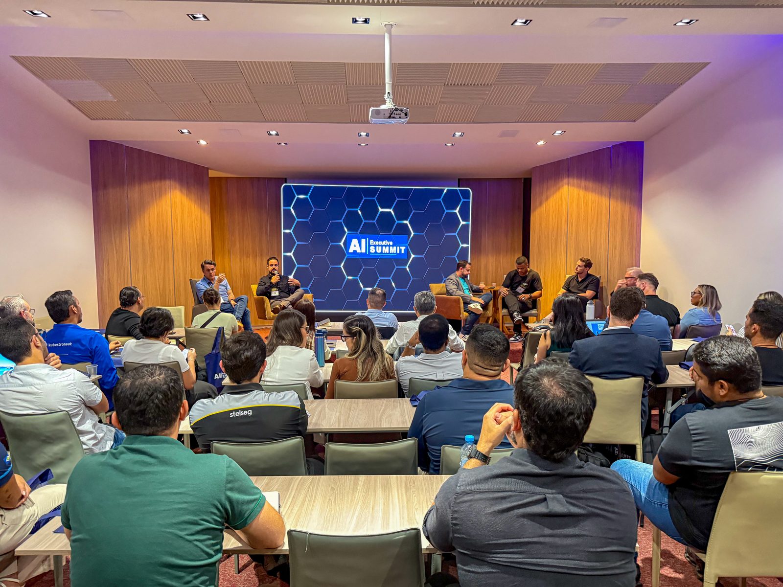 Registro da edição do AI Executive Summit em Cuiabá — foto 3