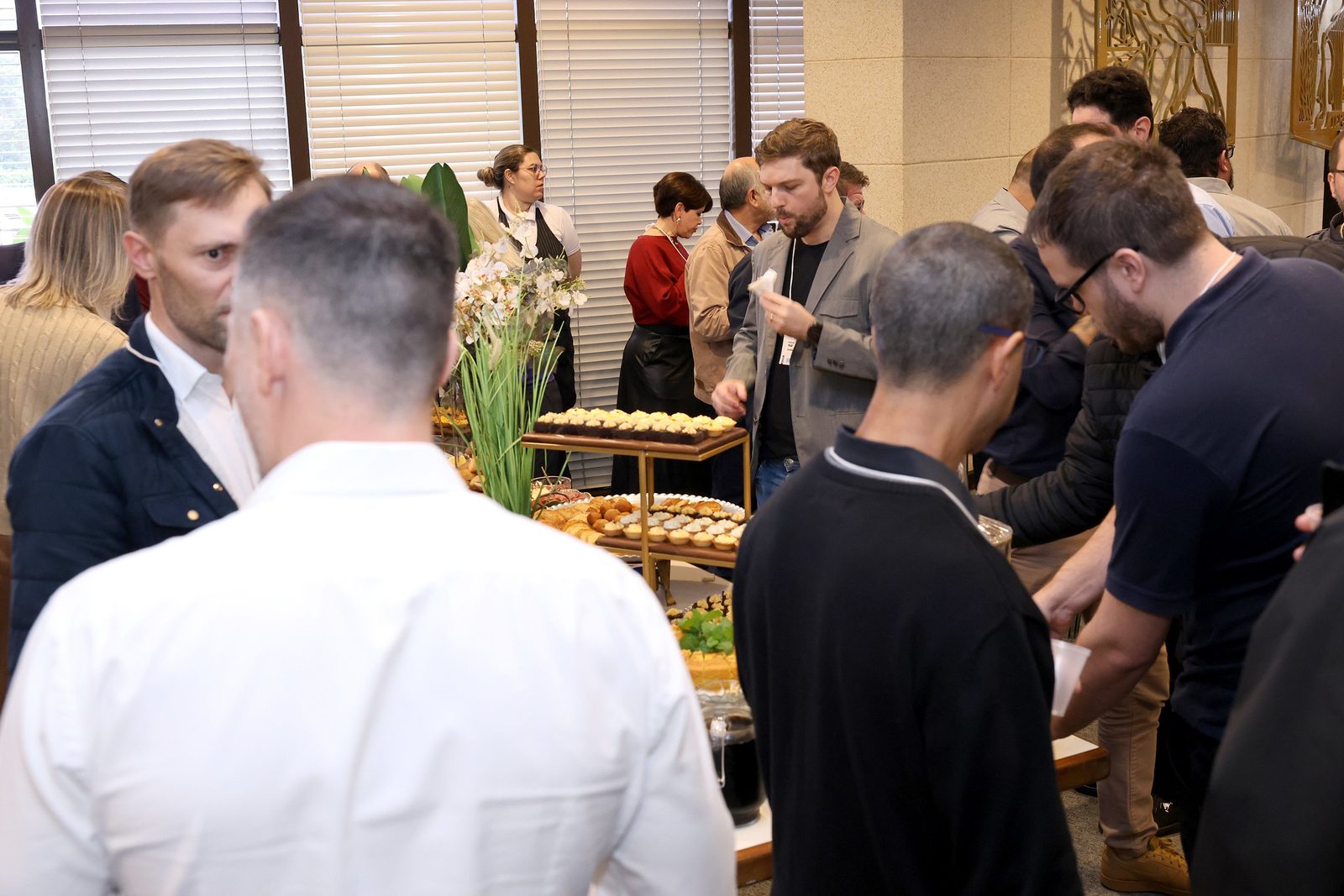 Registro da edição do AI Executive Summit em Joinville — foto 5